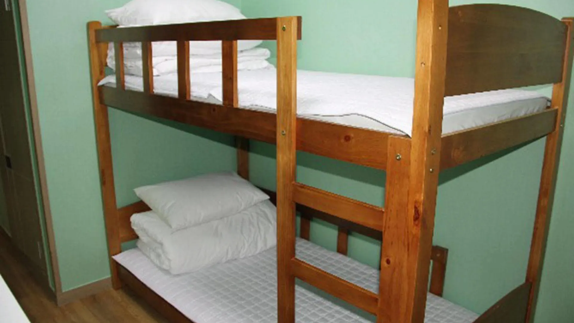 Hyu+ Guest House - Hostel 釜山広域市 2*,  韓国