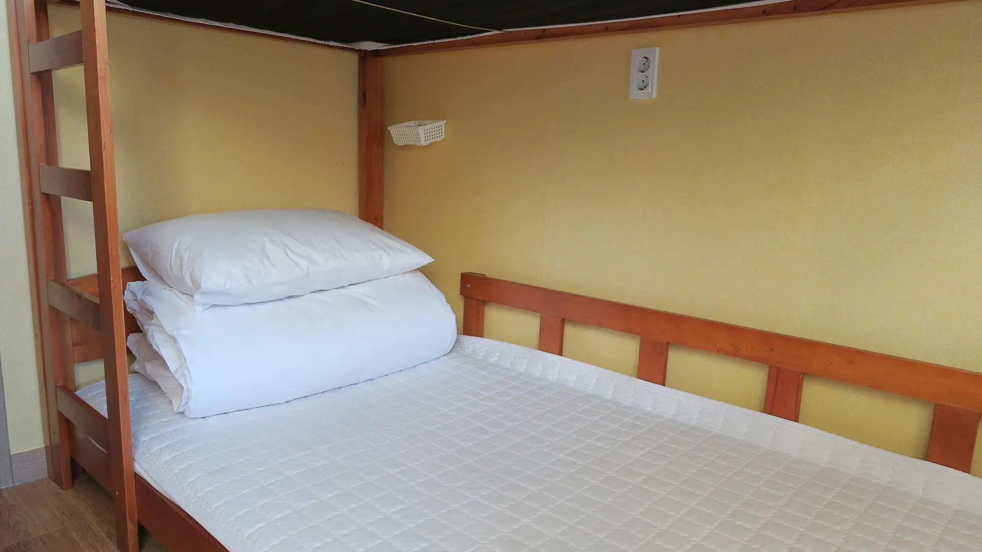 Hyu+ Guest House - Hostel 釜山広域市 ホテル