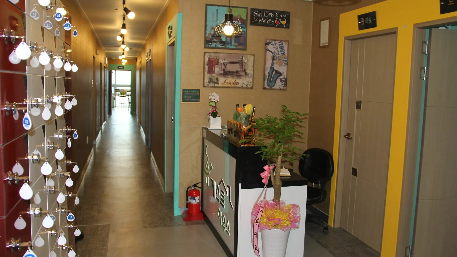 Hyu+ Guest House - Hostel 釜山広域市 韓国