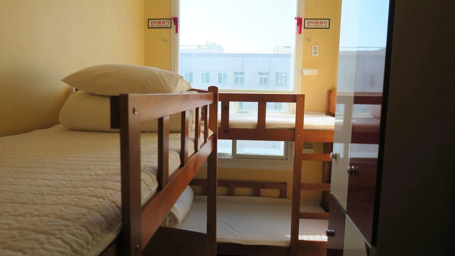 Hyu+ Guest House - Hostel 釜山広域市 ホテル