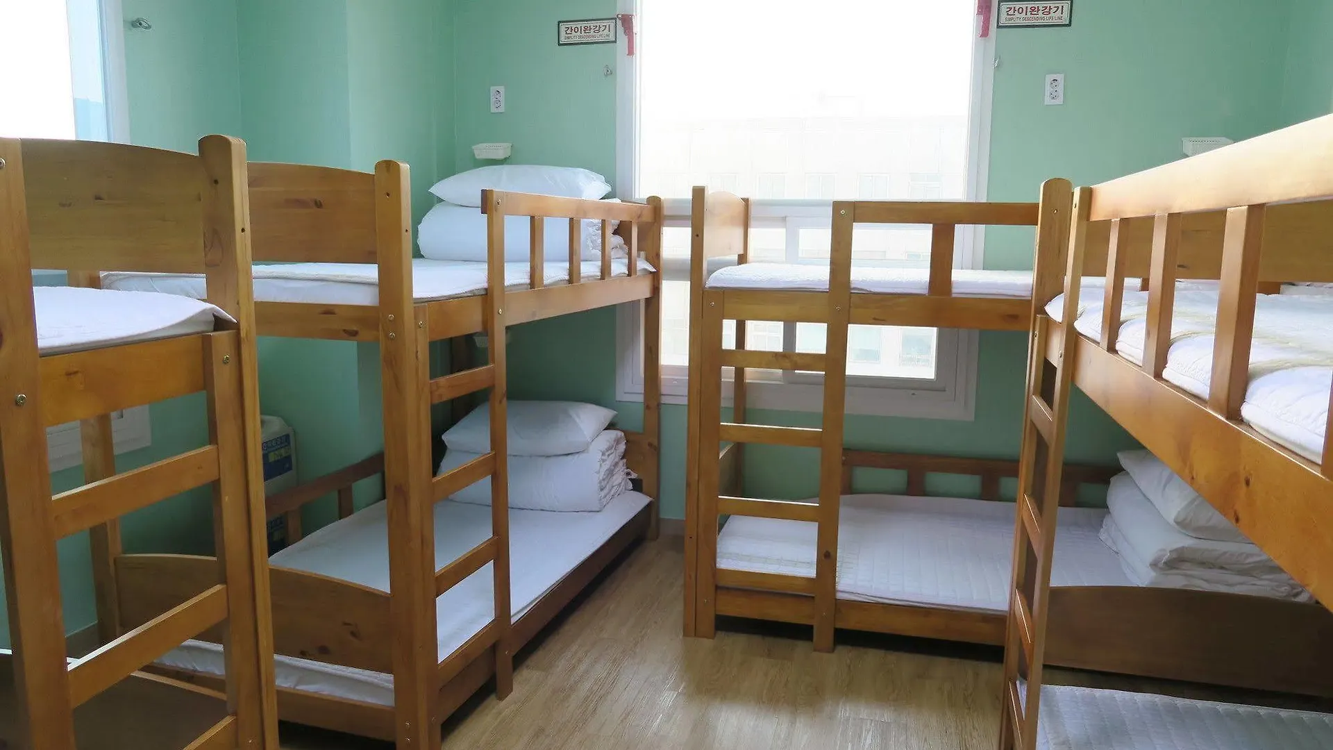 Hyu+ Guest House - Hostel 釜山広域市