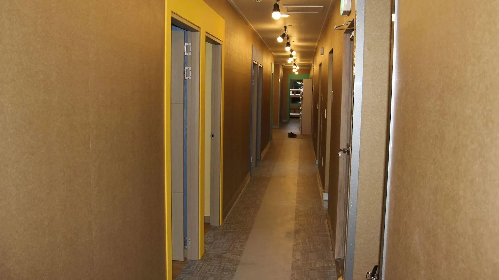 Hyu+ Guest House - Hostel 釜山広域市